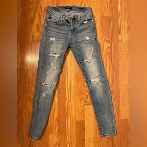 Judy Blue 7|28 Distressed Jeans